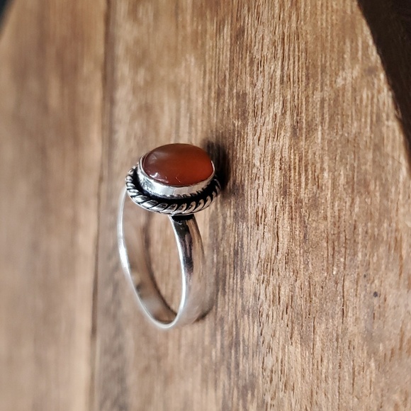 Size 9 R220 red carnelian 925 sterling silver ring - Picture 1 of 3